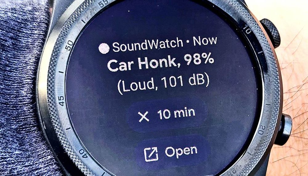 A Smartwatch App Can Alert People With Hearing Loss to Nearby Sounds