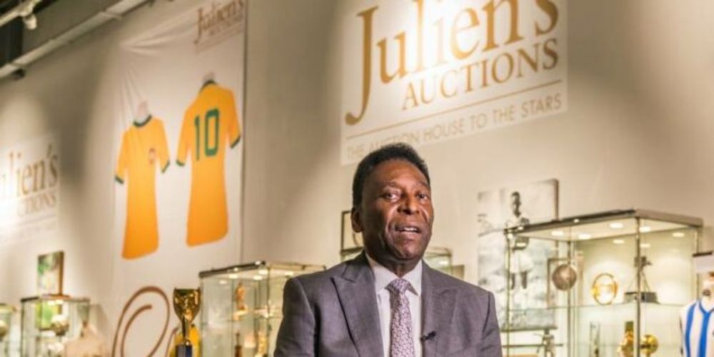 Pele Brings in Who’s Who of Sports for a Charity Auction